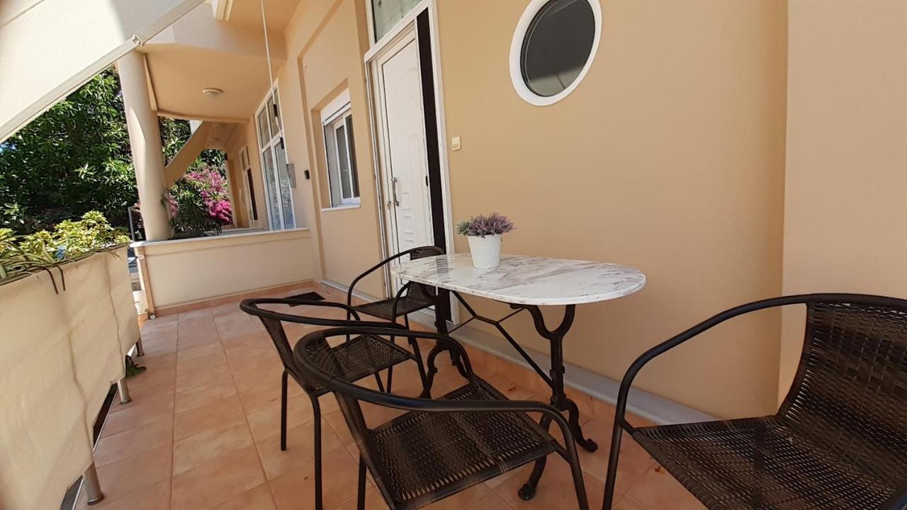 Dennis Stylish Apartment Kato Daratso Exterior photo